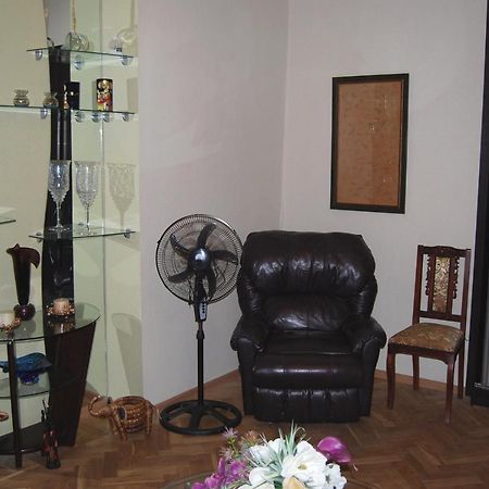 Center Apartment Тбилиси Екстериор снимка